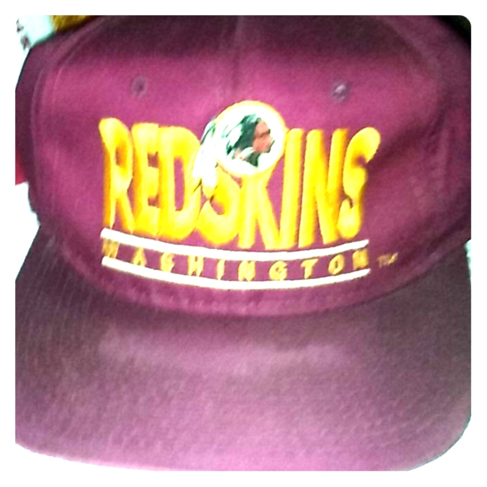 4 new with out tags Redskin ball hats